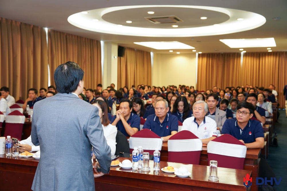 Toàn cảnh lễ bế giảng chuyên đề đào tạo nội bộ