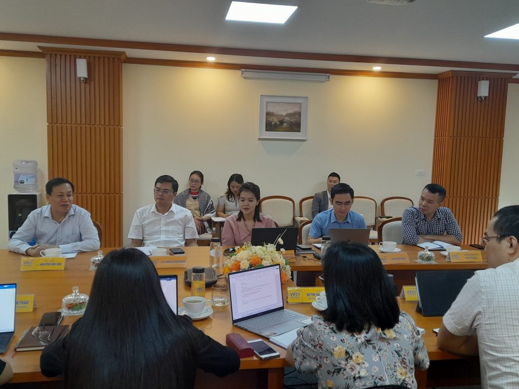 VECI với nhân sự