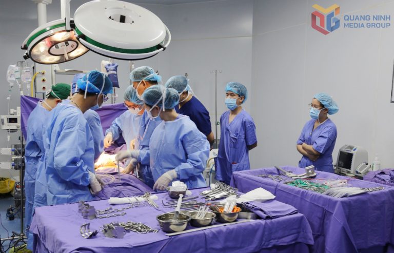 Quảng Ninh phát triển nhân lực y tế trong tình hình mới