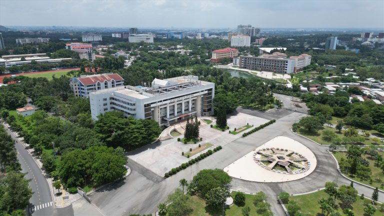 Thứ trưởng Giáo dục và đào tạo giải thích khác biệt giữa đại học và trường đại học