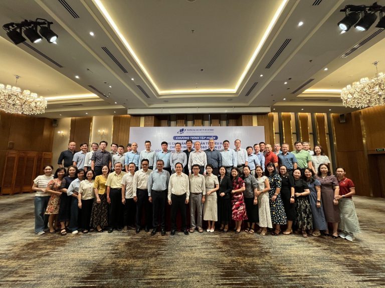 Trường Đại học Mở TP.HCM nâng cao năng lực quản trị cho đội ngũ lãnh đạo